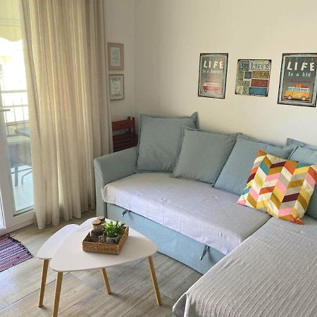 Myrsini'S Apartment Néa Péramos Exteriör bild