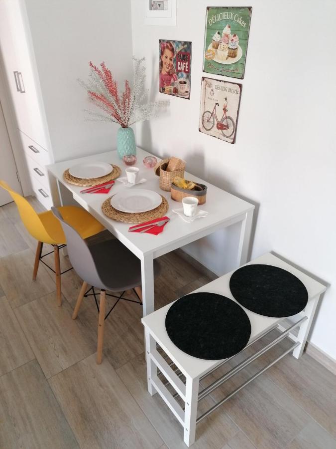 Myrsini'S Apartment Néa Péramos Exteriör bild