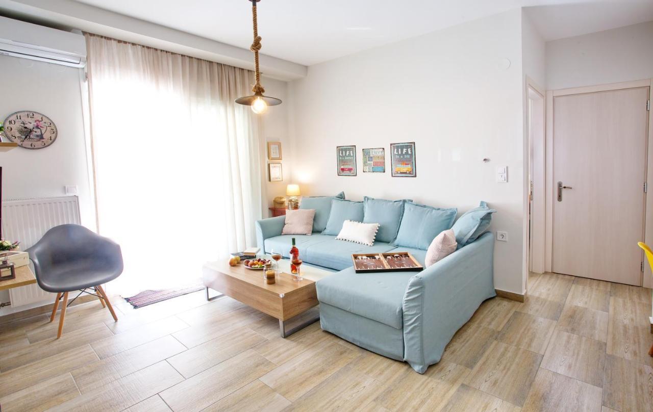 Myrsini'S Apartment Néa Péramos Exteriör bild