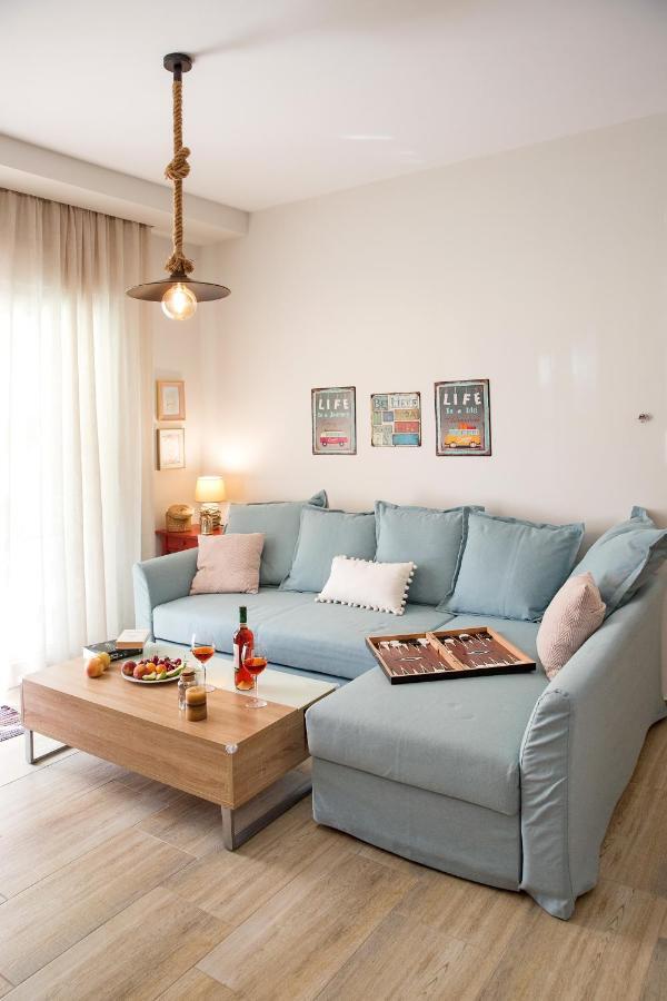 Myrsini'S Apartment Néa Péramos Exteriör bild